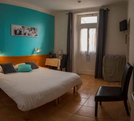 Chambre en rez de jardin Hôtel Cannes