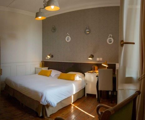 Chambre de Guy de Maupassant à Cannes