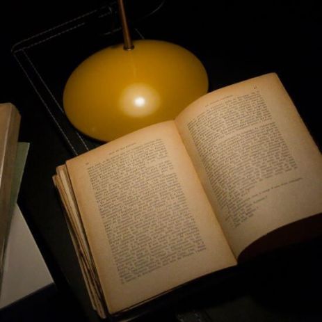 Prendre le temps de lire à l'Hôtel Cannes