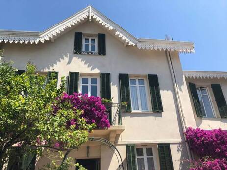 Bougainvillier en fleur Hôtel de charme à Cannes
