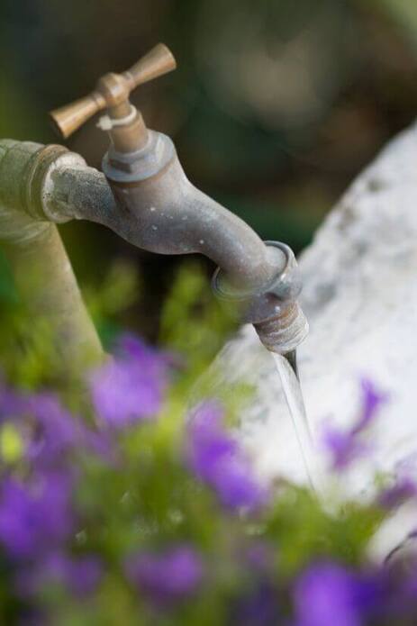 Le temps coule comme un filet d'eau frais dans un Hôtel au centre de Cannes